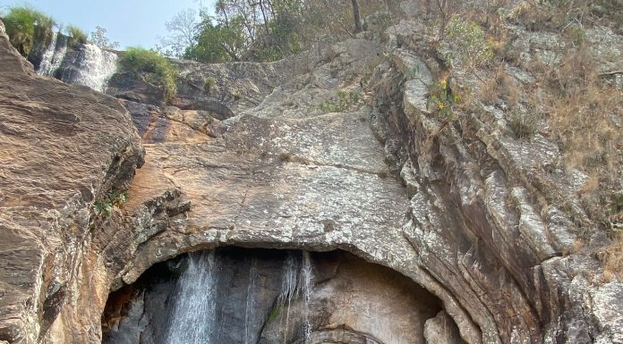 Cachoeira em forma de caracol? Conheça essa maravilha escondida na Chapada dos Veadeiros