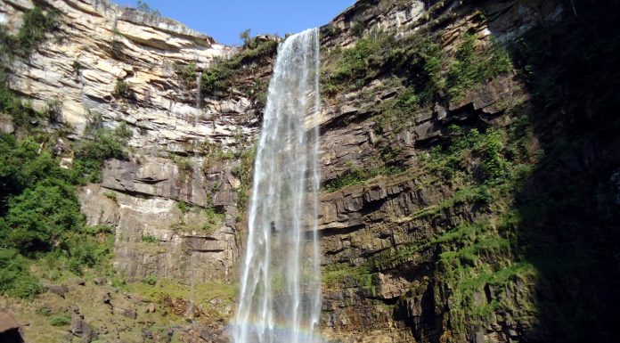 Piranhas tem uma cachoeira de 96 metros e mil motivos pra ser visitada Salto de São Domingos