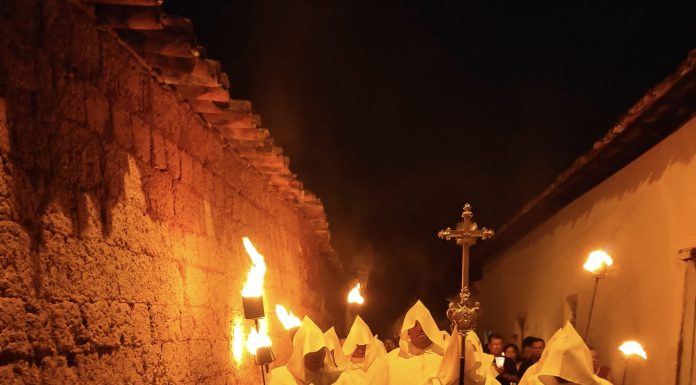 Procissão das Almas volta às ruas históricas da Cidade de Goiás na Semana Santa de 2026