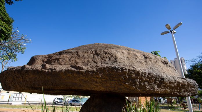 Pedra Goiana: o monumento natural que desafiava a gravidade em Goiás