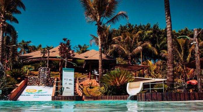 Águas Correntes Park reúne lazer e natureza em complexo com piscinas e cachoeira em Goiás
