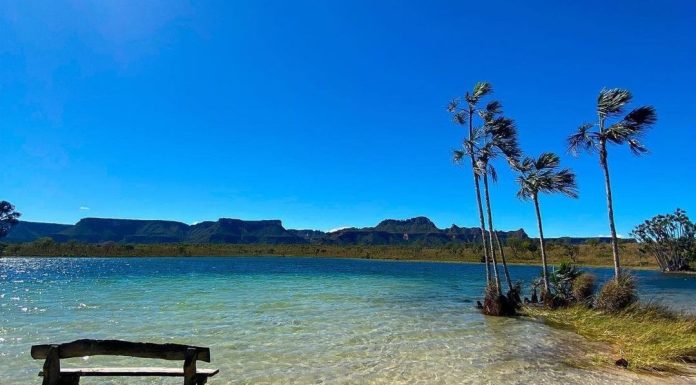 Lagoa da Serra: o “Caribe do Cerrado” de águas cristalinas perto de Goiás que surpreende viajantes