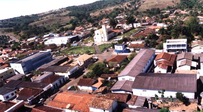 Cidade de Goiás famosa pela cachaça artesanal conquista turistas com cachoeiras e tradição no interior goiano