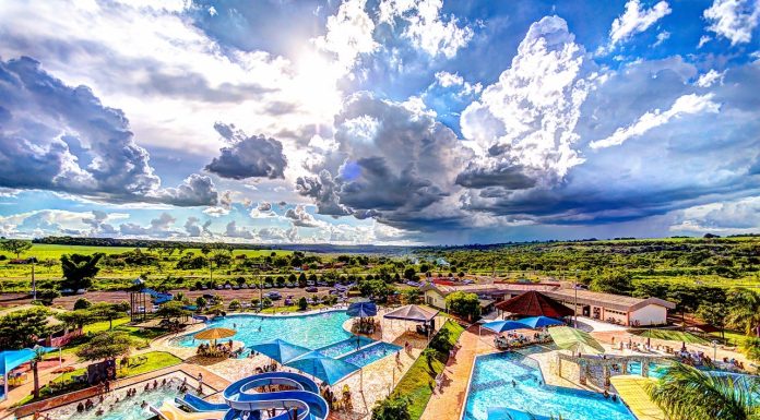 Semana S leva parque aquático gratuito, circo e shows ao Sesc Thermas Jataí neste sábado