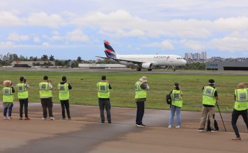 Apaixonados por aviação poderão fotografar aeronaves em áreas restritas do Aeroporto Santa Genoveva, em Goiânia