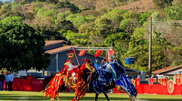 Tradição desde 1958, Cavalhadas de Santa Terezinha de Goiás atraem visitantes ao Norte goiano