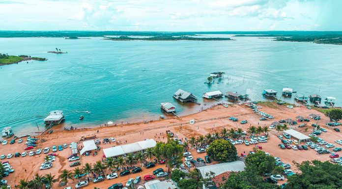 No norte de Goiás, conheça a praia às margens de um dos maiores lagos do Brasil