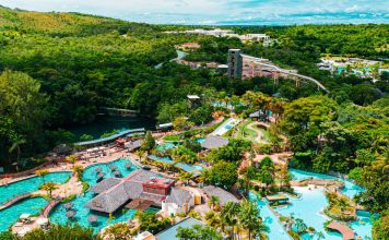 Rio Quente Resorts reúne águas quentes, gastronomia e o primeiro dinner show de resort do Brasil